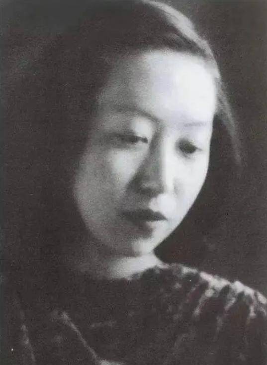 桑弧请医生为张爱玲验孕,验出子宫颈曾被折断,两人就此感情破裂