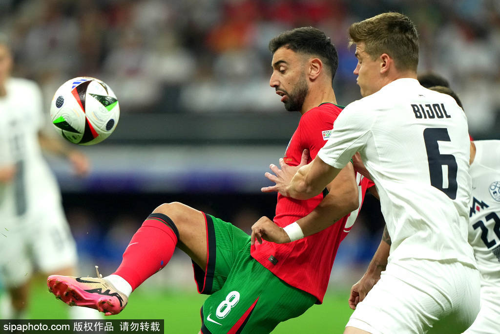 欧洲杯-C罗主罚任意球造险 葡萄牙半场0-0斯洛文尼亚