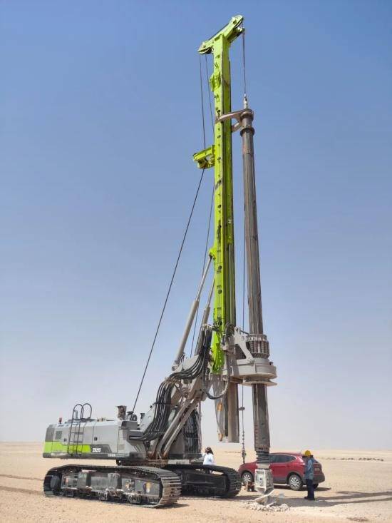 中联重科旋挖钻机:沙漠特种兵打造迪拜豪宅的坚实桩基