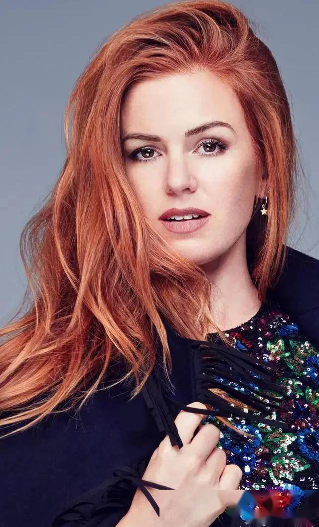 惊艳全场!艾拉菲舍尔这身材,这谁顶得住!