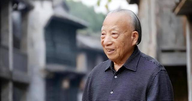 回顾徐文荣:筹资300亿在横店11建圆明园,今已完工7年