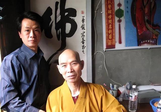 成都男神李伯清,第二任妻子年轻漂亮,知性优雅_婚姻_徐茂_时候