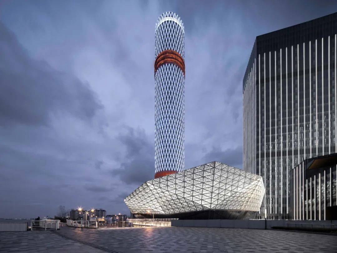 项目实景图屹立于宝山滨江的长滩观光塔,直径约25.