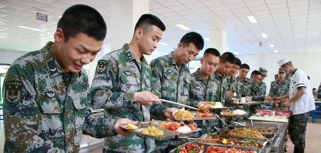 很多人不知道的是,在当前世界各个国家之中,我们国家对士兵们的伙食