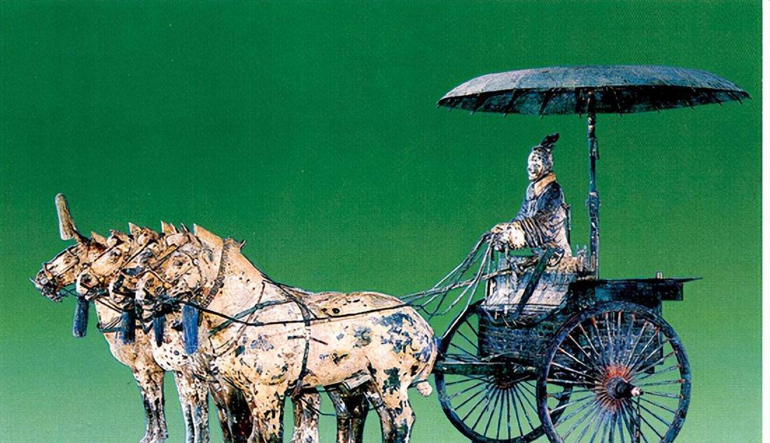 古代中国将马应用于战车中时,如何让马车达到预期的速度?