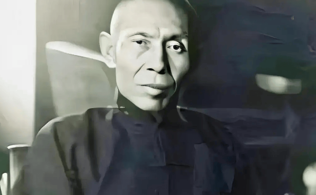 他是上海滩龙头,是许文强的原型,娶5位老婆,临终撕欠条几十亿