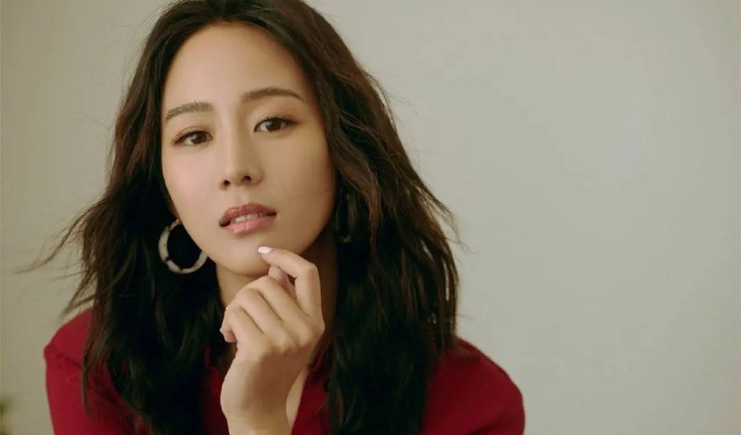 张钧甯切换事业路线,绯闻男友个个精彩,奈何还没修成正果