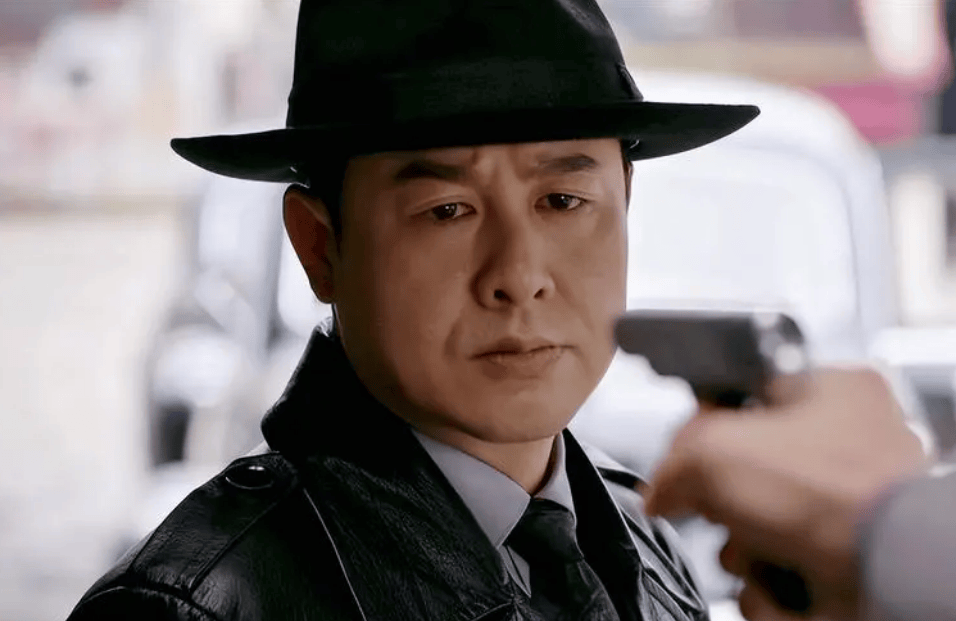 终于有比《悬崖》好看的谍战剧,演员阵容雄厚,越看越上瘾!
