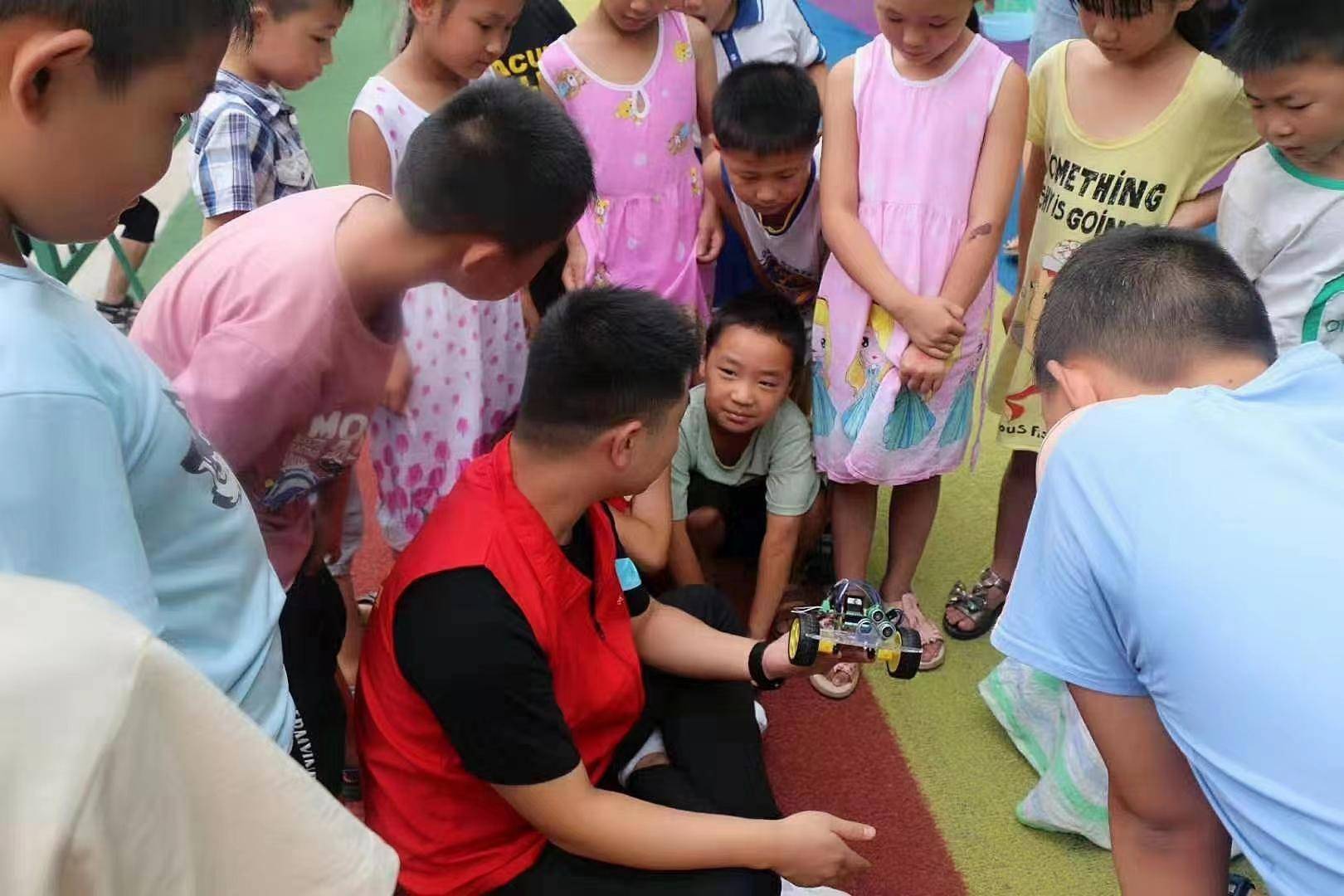 辉县孟电小学戴慧琴图片