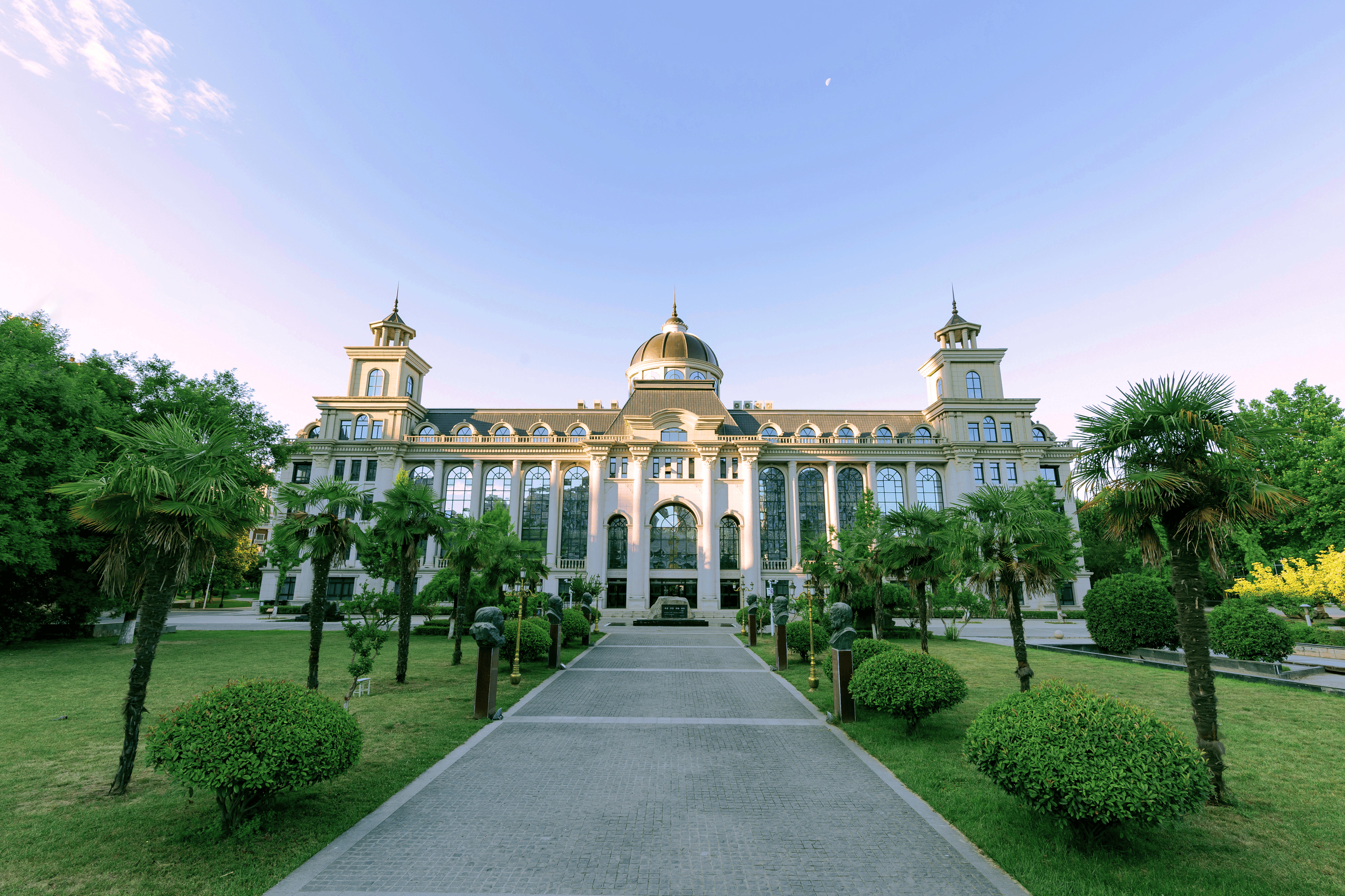 西安外事算贵族学校吗_西安外事学院博士人才招聘_西安民办高校硅谷