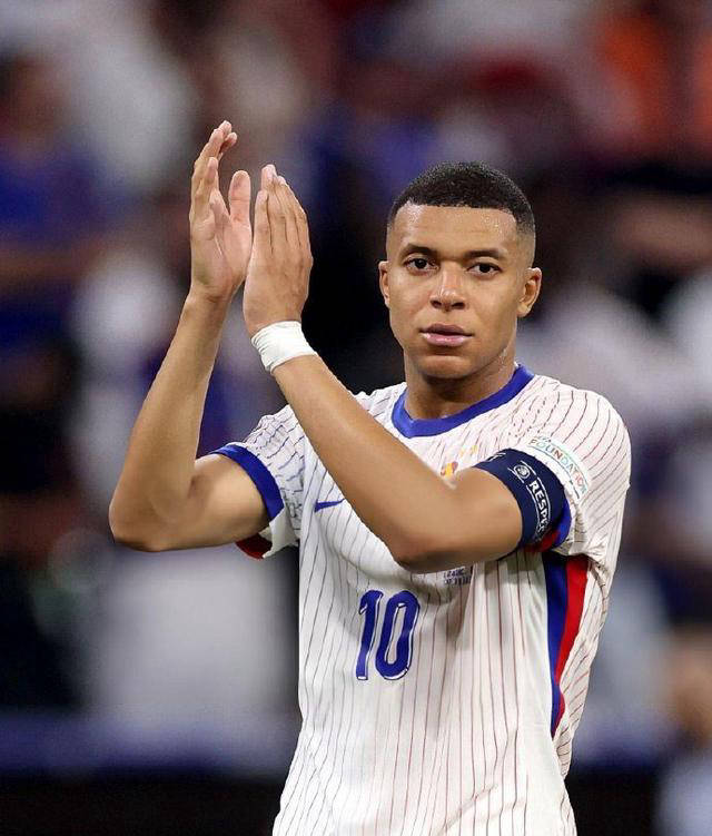 姆巴佩表现不佳,法国队遭淘汰,他计划度假