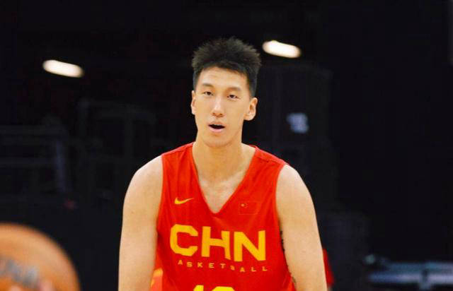 中国男篮在nba夏季联赛惨败,球员怒骂并引发网友热议
