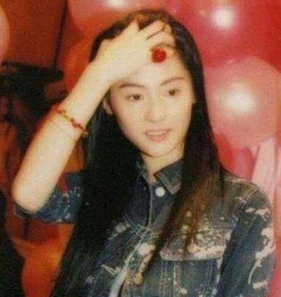 9张童年及少女时代的张柏芝美照:天然素颜清纯可爱,图5刚刚16岁