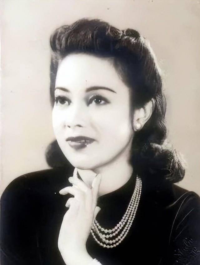 东方之莺李香兰,一个被时代愚弄的双面人