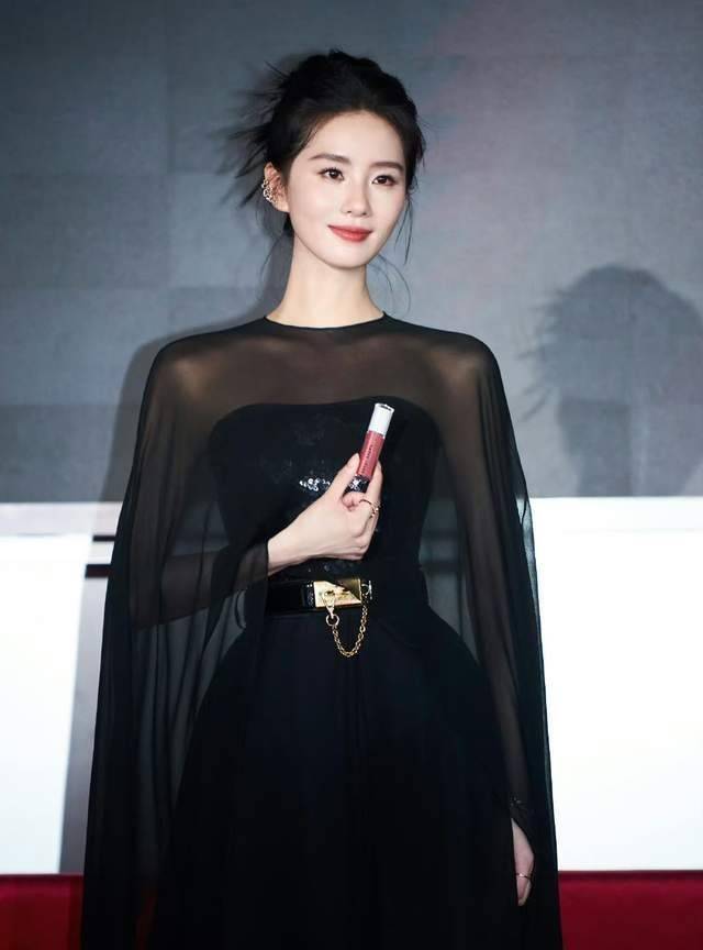 一场活动,见证了刘诗诗在内娱的地位,怪不得大家都喊她一姐