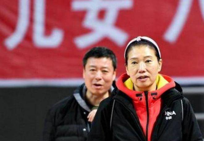 女篮名将展淑萍:丧夫后嫁未婚男,她为再婚丈夫的父爱感动落泪