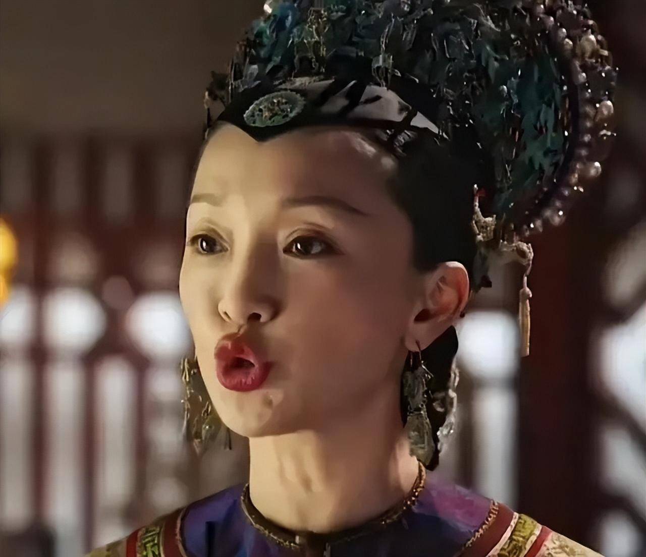 在《如懿传》中,周迅饰演的皇后形象被指过于生硬,表演痕迹过重.