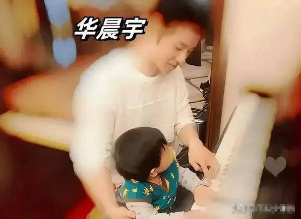 6位明星私生子,有的被亲爸亲妈嫌弃,有的22年不知生母_齐秦_华晨宇