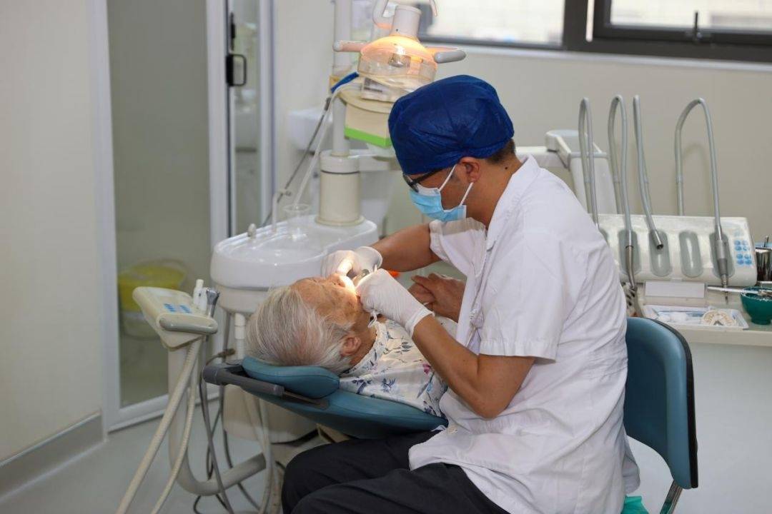 专科牙医入驻社区医院,居民就医体验大升级