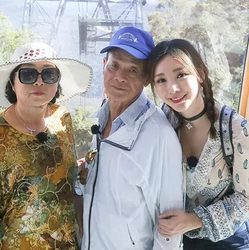 43岁柳岩不幸确诊肿瘤!手术3个月后复发,女神光鲜的背后是无奈