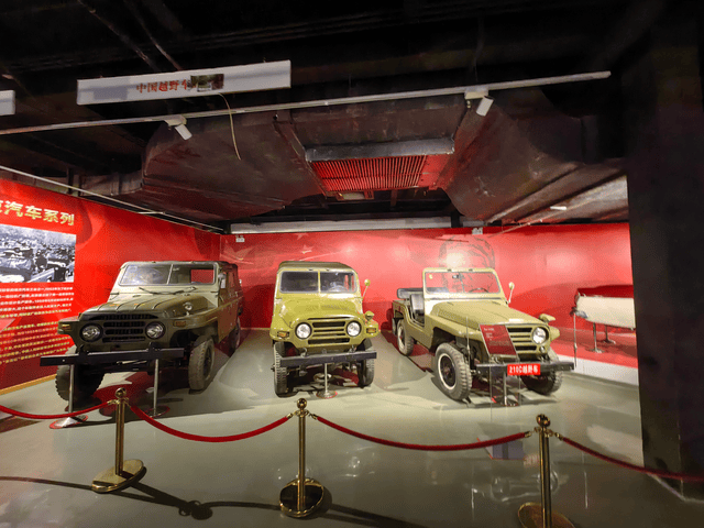 世界和平家园考察团到访北京老爷车博物馆