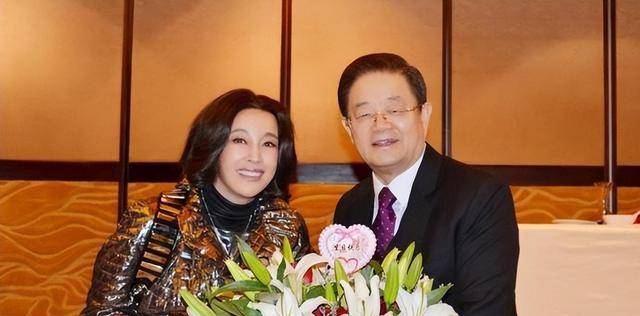 刘晓庆:出售澳洲9000万豪宅,处理富豪老公送的礼物,有何隐情?