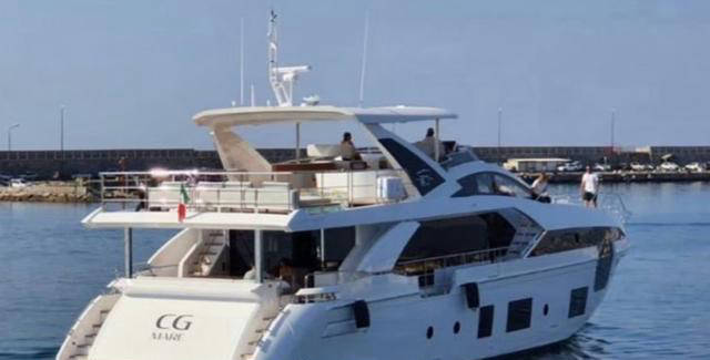 c罗享受海上奢华时光,乔治娜展现恩爱