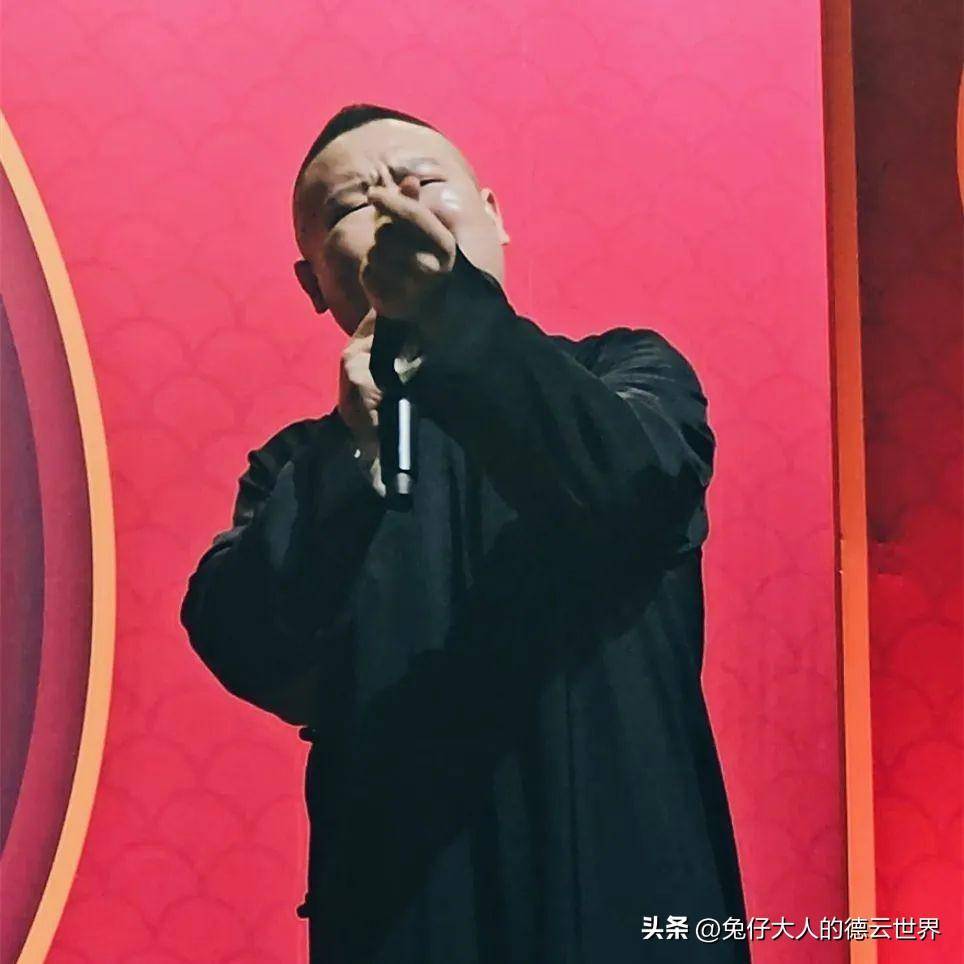 德云社岳云鹏北展演出,大徒弟捡场二徒弟助演,这俩徒弟属实优秀