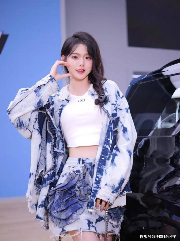 cba广东啦啦队美女成员,乖乖女变身179大长腿车模,身材堪称顶流