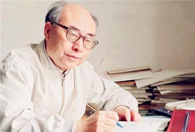 中国"核弹之父"钱三强除了钱学森和于敏外,中国的核武器和导弹技术的