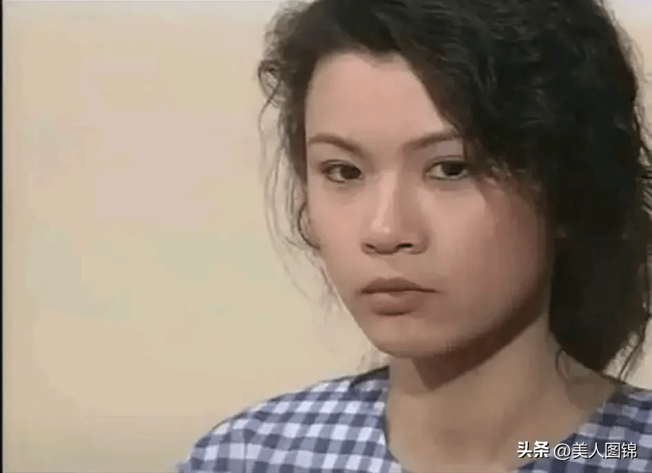 她原来是《法网柔情》里的姚佩姿～马丽莉
