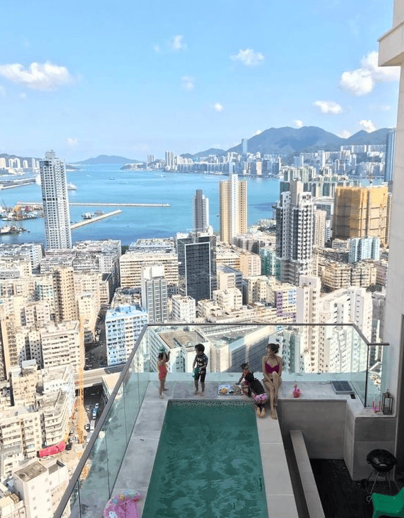 原创            每月200万不够花？李嘉欣夫妇亏本卖房，昔日过亿豪宅只卖6000万-李嘉欣挑衅