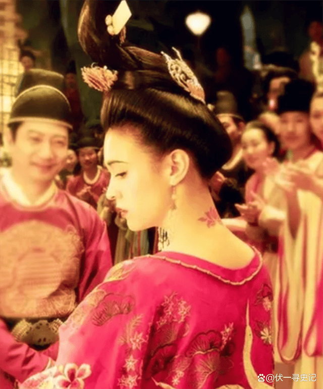杨贵妃被很多人称为唐朝的罪人,只因为她长了一张祸国殃民的脸,就连