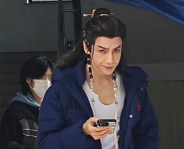 能看得下这张脸的都是勇士_罗云熙_颜心记_体型