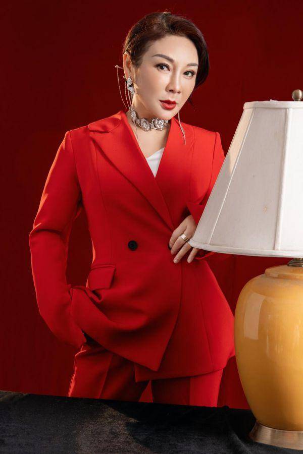 美业榜样人物——美业女王徐楠