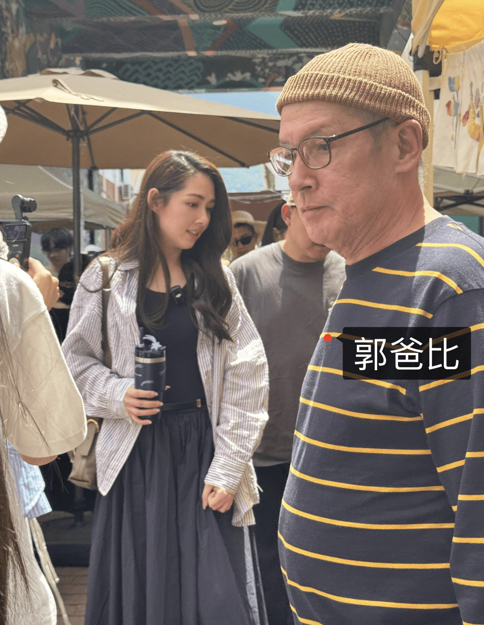 郭碧婷父女游泰国被偶遇,郭爸爸大肚腩吸睛,网友调侃:不像父女_向佐