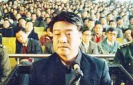 他45岁被双开,一年后获刑,曾为当大领导"布局"