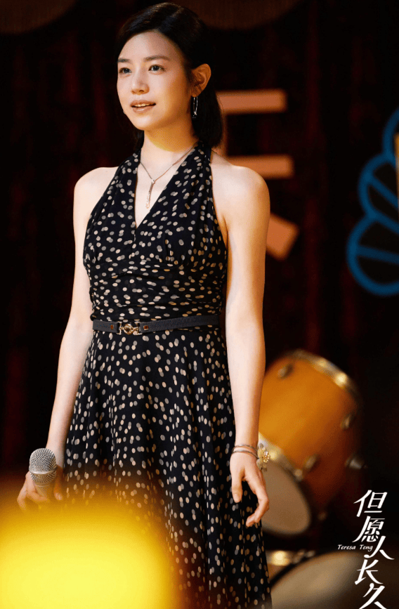 7月3日晚,陈妍希发文道再见?引爆评论区,网友:为你感动而流泪