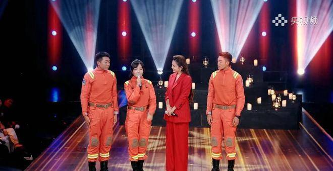 《星光大道》新版季赛,朱迅回归赛制调整,往期选手空降打破规则