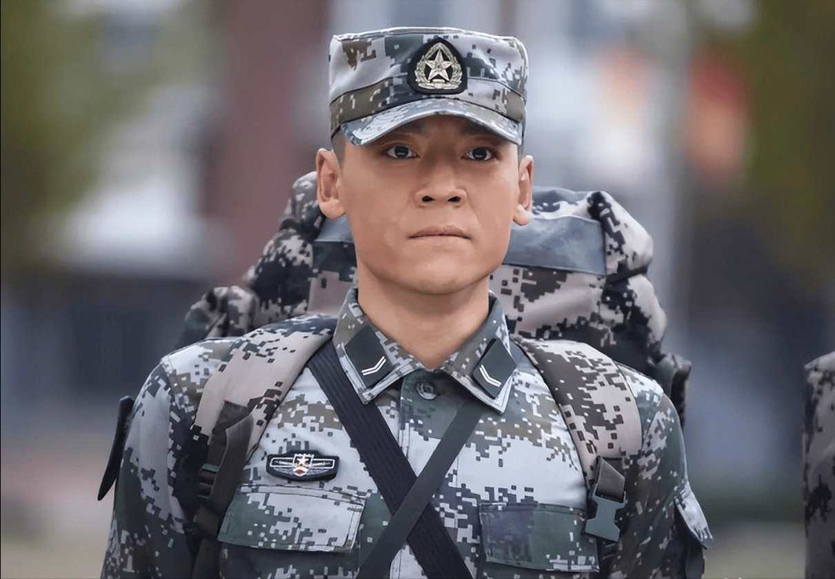 原来他是巍子的儿子,难怪长得帅演技还出色,真的是虎父无犬子!