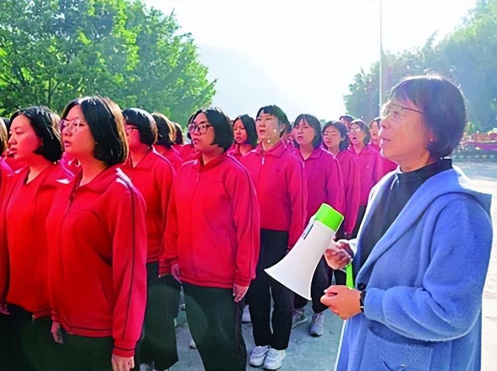 抖腿可以让腿变细吗_抖音那个抖腿的音乐_怎样让腿变长抖音