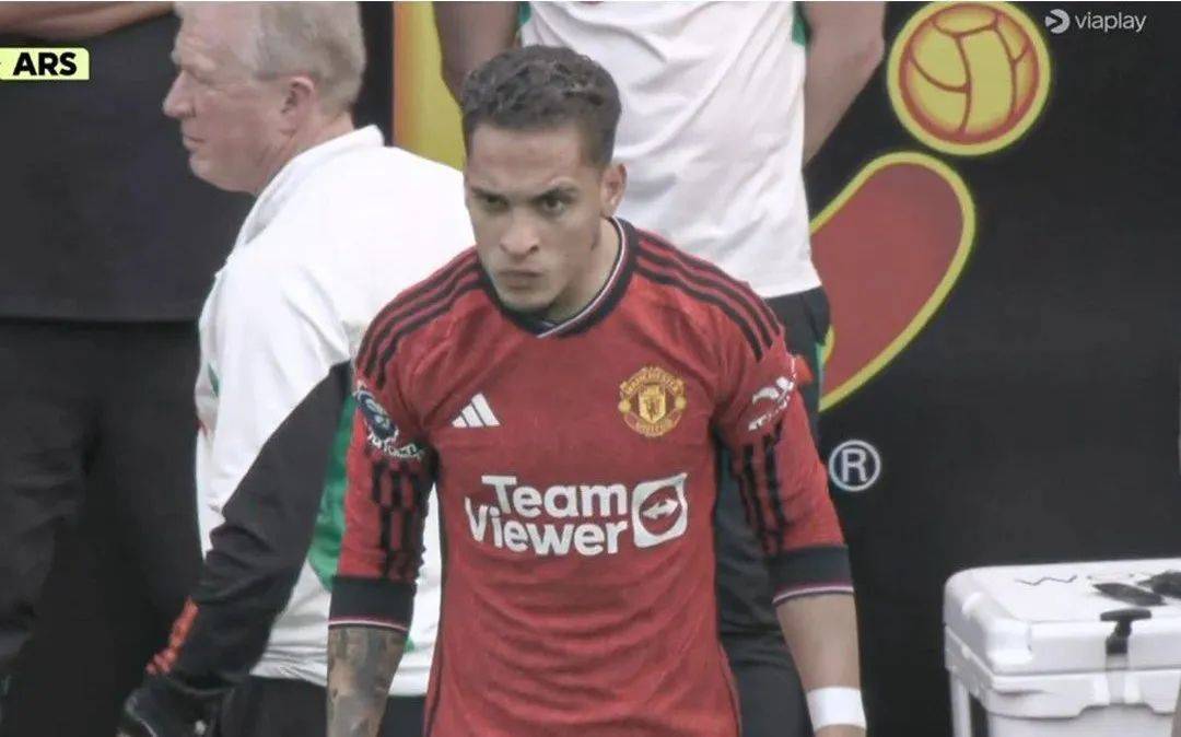 安东尼拒绝离开曼联,滕哈格力挺其可正名!1000万边锋或转会希腊