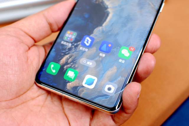 半年后入手2023年的压轴大作一加12,体验实测过才知道真香!