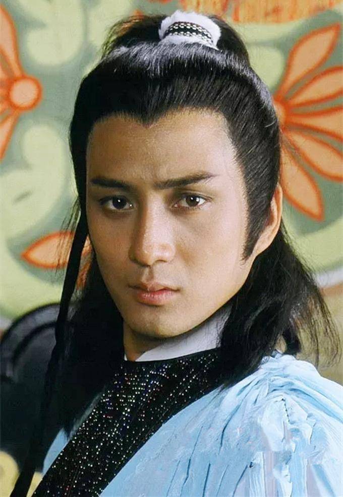 6个孩子3个妈,如今每年生活费近五百万,65岁汤镇业何时能退休?