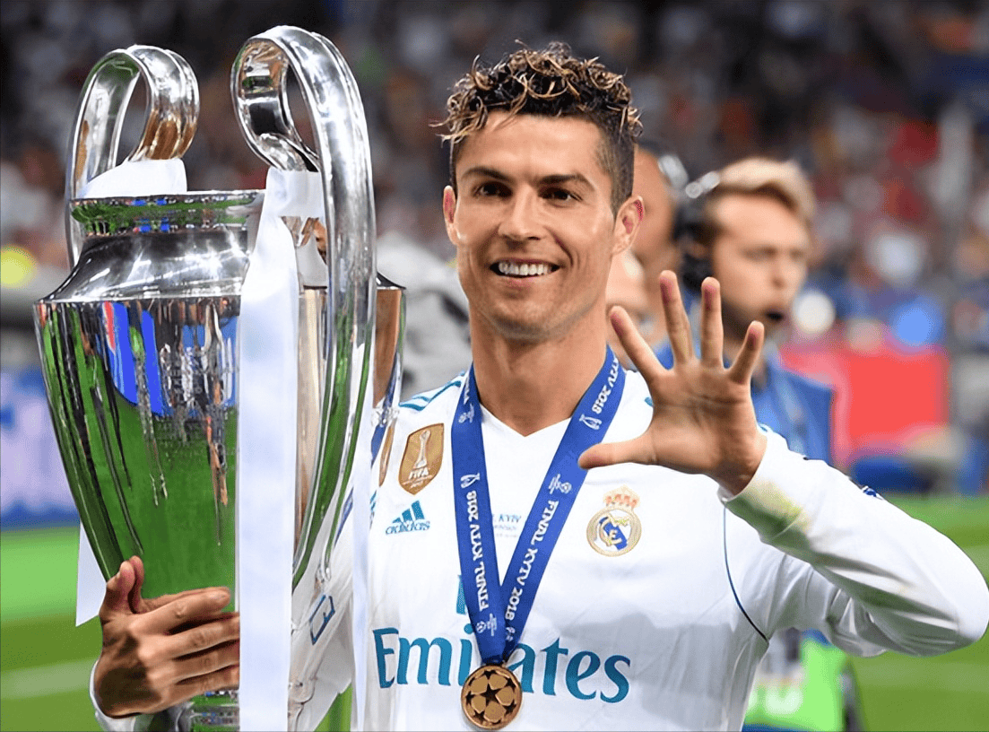 近10年当中欧冠的最佳十一人！C罗和梅西上榜！_搜狐网, image size:1103x816