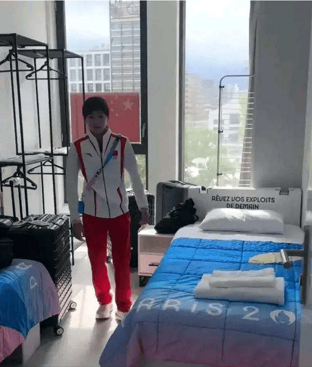 全红蝉曝光奥运村的住宿环境,是简陋还是实用?