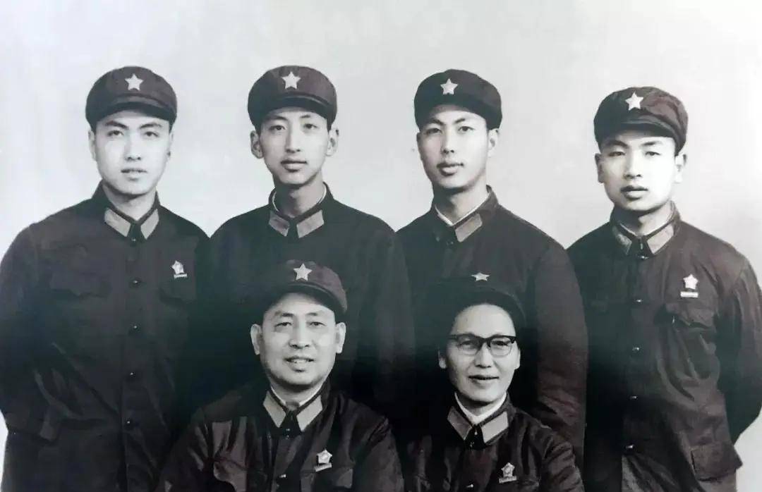 晚年,李天佑上将之子透露:当初在东北,父亲救过四野首长一命!