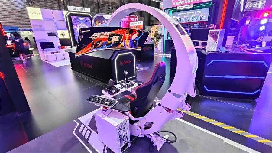 2024 ChinaJoy：电竞显示器争奇斗艳 