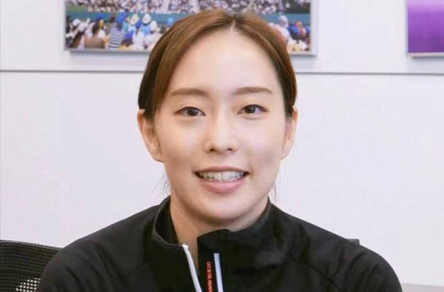 石川佳纯新恋情?曾暗恋马龙,传言男方大2岁,身高178,涉及日本演员