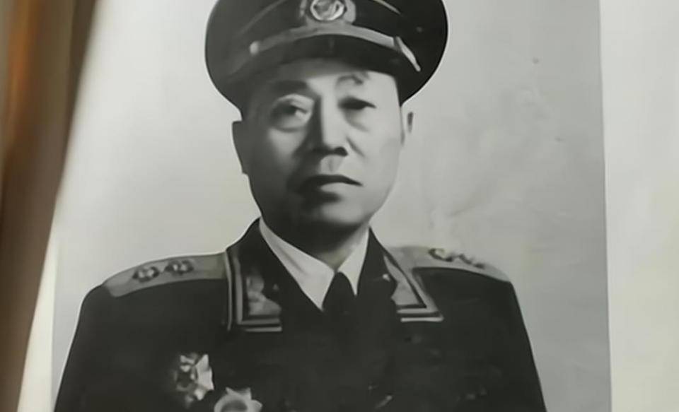 陶勇中将夫妻二人先后去世,许世友不惧牵连,保下他的4个孩子